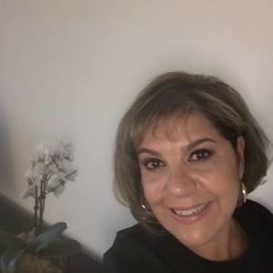 Meet your Posher, Digna